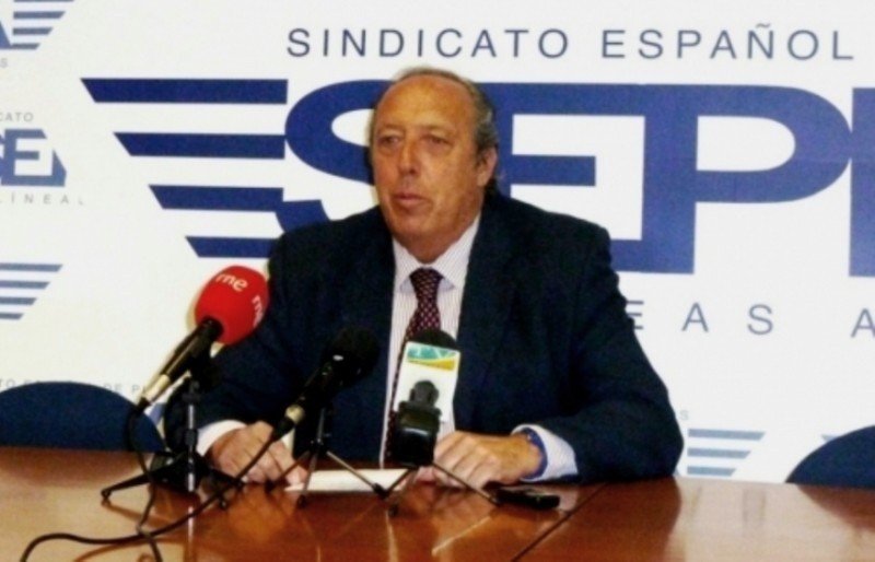 El Sepla ha convocado a dos asambleas el lunes que viene y el próximo, 11 y 18 de enero. En la foto, Justo Peral, jefe de la Sección SIndical del Sepla en Iberia.