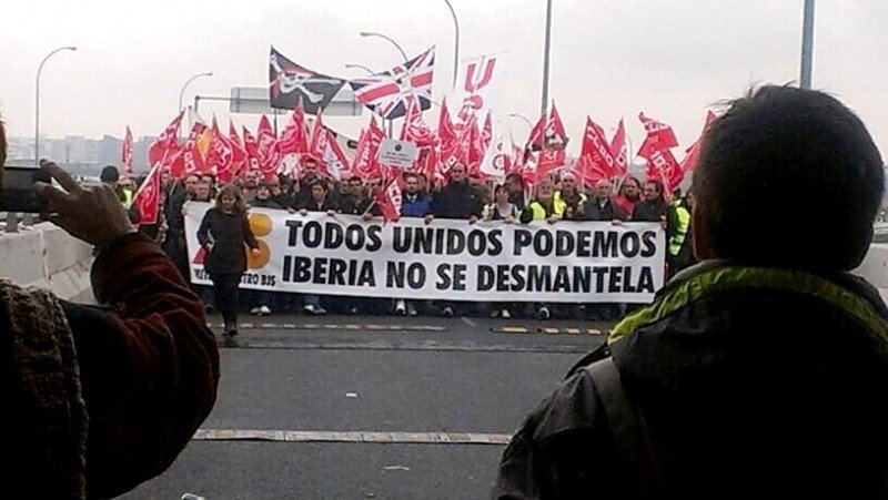 La consigna: 'Todos unidos podemos. Iberia no se desmantela'.