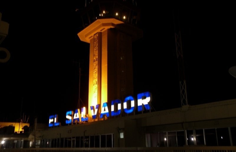 Invertirán US$ 150 millones en modernizar aeropuerto de El Salvador.