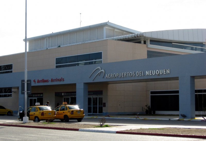 Aeropuerto de Neuquén retoma sus operaciones el lunes.