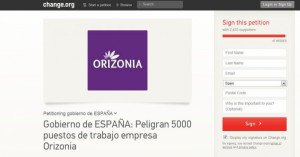 Los empleados de Orizonia recogen firmas para “no perder 5.000 empleos”