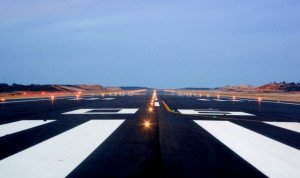 Aterriza el primer avión en pruebas en el aeropuerto de Castellón