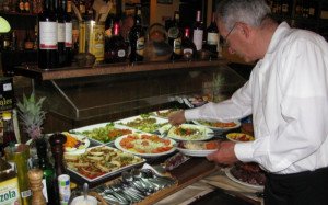 Restaurantes presentan el mayor porcentaje de trabajo no registrado de la costa argentina