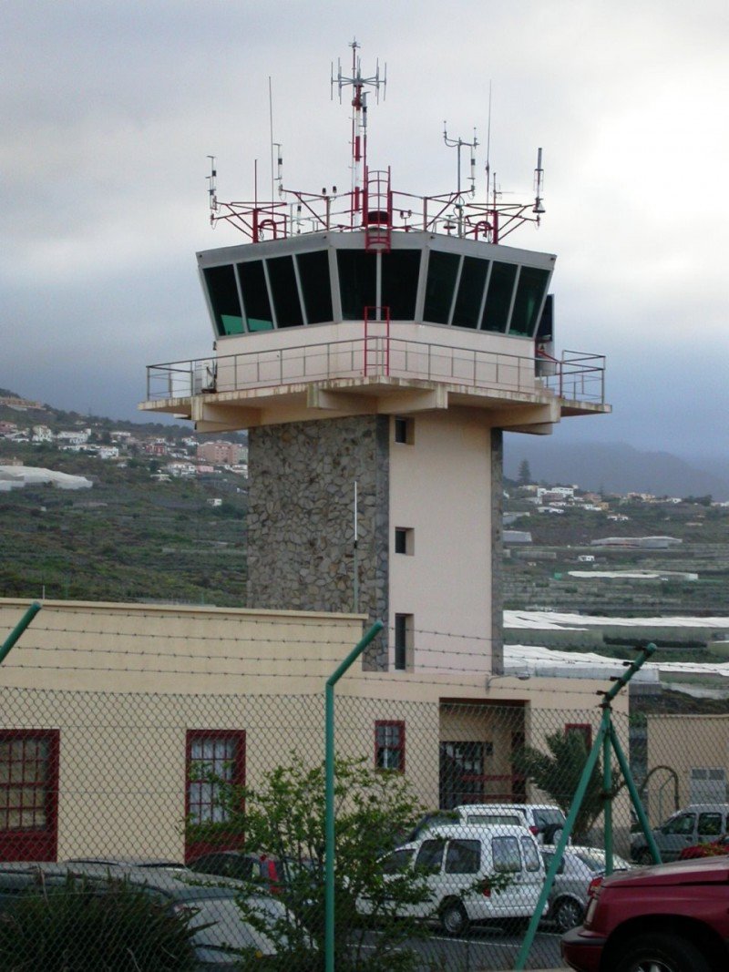 Torre del Aeropuerto de La Palma, una de las primeras en pasar a manos privadas.