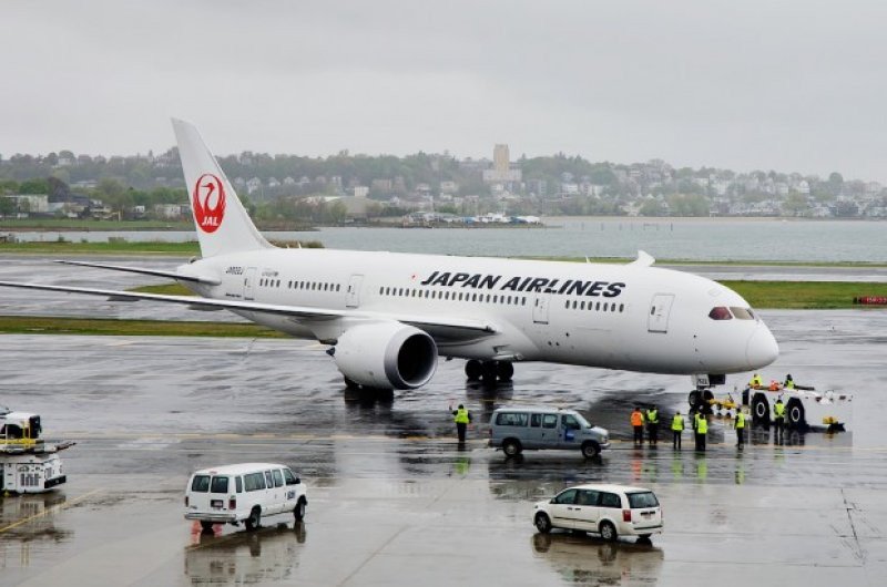 Dreamliner de Japan Airlines en el aeropuerto de Boston