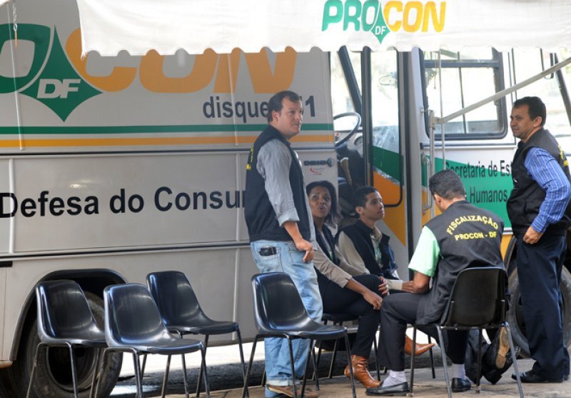 Brasil anuncia medidas para fortalecer la defensa al consumidor.