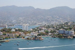 España recomienda evitar los viajes a Acapulco