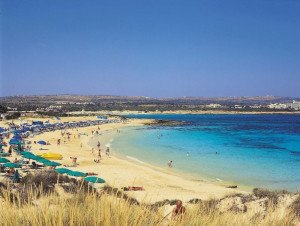 Chipre, primer destino del Mediterráneo afectado por un corralito