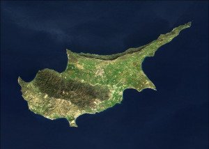 Acuerdan el rescate a Chipre al borde de la bancarrota