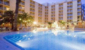 Hi Hotels prepara un ERTE para siete hoteles de Baleares