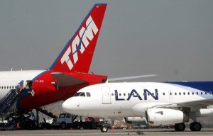 Ganancias de Latam Airlines se redujeron 96,6% en 2012