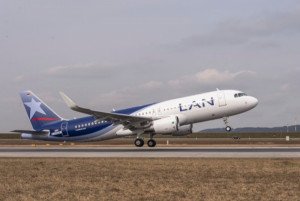 Primeros Airbus A320 equipados con “sharklets” se suman a flota de LAN y TAM