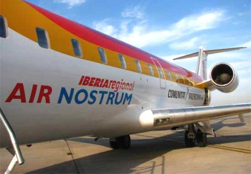 Air Nostrum y pilotos recurren a la mediación para desbloquear la negociación del convenio 