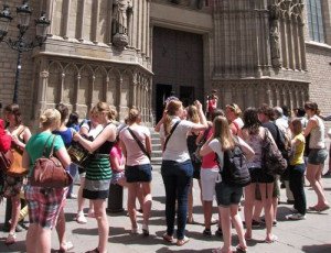 España recibió 14 millones de turistas extranjeros en el primer cuatrimestre, un 2,5% más