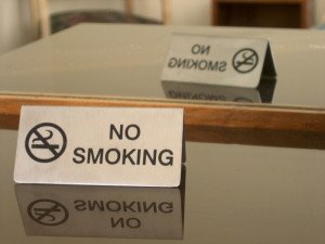 Los alojados en habitaciones de no fumadores pueden ser fumadores pasivos