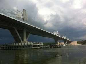 Abren al tráfico el nuevo puente sobre el Danubio entre Bulgaria y Rumanía 