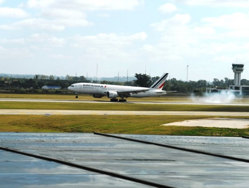 Avión de Air France en Aeropuerto de Carrasco