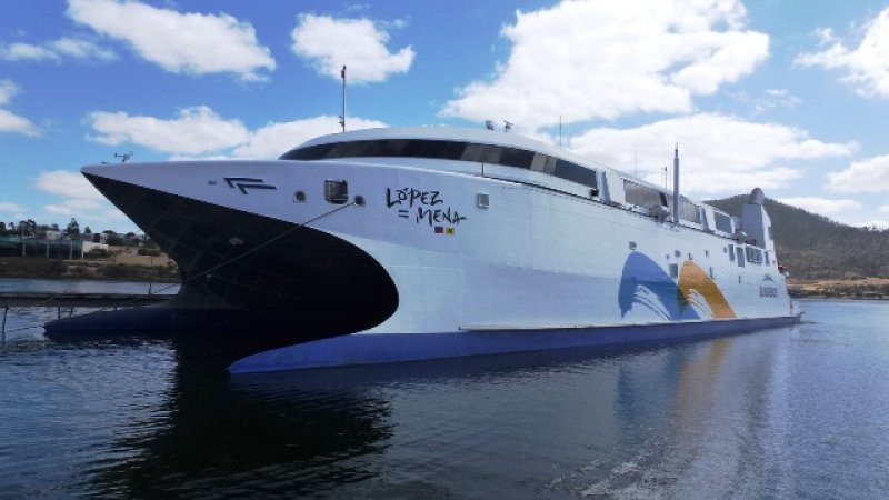 El nuevo catamarán estará operativo 'en los primeros días de octubre' en la frecuencia Montevideo-Buenos Aires.
