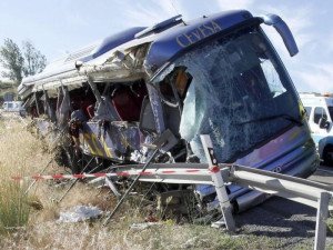 Nueve personas mueren en un accidente de autobús en Ávila