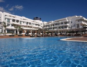 Andalucía abre expediente al hotel que negó el hospedaje a jóvenes con síndrome de Down