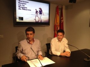 Murcia lanza un programa "complementario" al Imserso