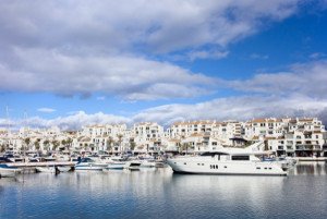 Cada turista de lujo gasta 600 € al día en Marbella