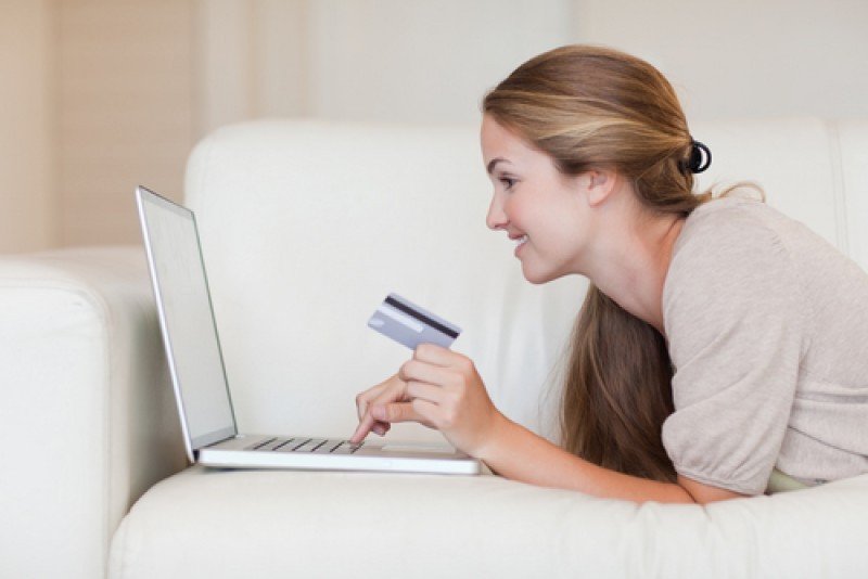 Los pagos con tarjeta de crédito han facilitado el crecimiento de las reservas de viajes online. #shu#