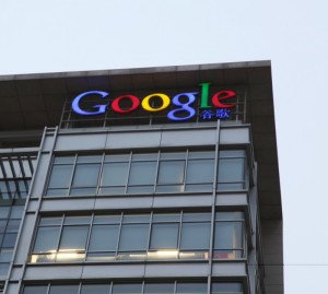 Google rectifica para eludir la multa por posición dominante