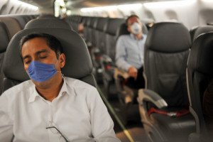 Aerolíneas cobran recargo por oxígeno a enfermos respiratorios