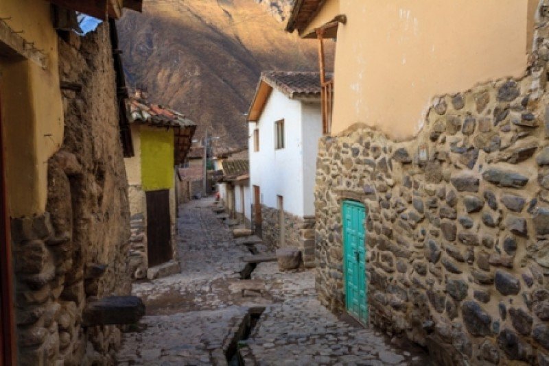 Calles de Ollantaytambo, Cuzco, Peru. #shu#