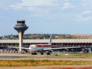 La T4 será abierta a aerolíneas extracomunitarias ante la caída de tráfico de Iberia