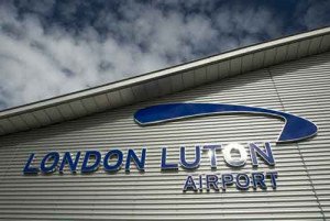 Autorizan la compra del Aeropuerto de Londres Luton a Aena y Axa