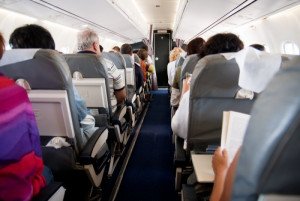 Viajeros internacionales no quieren asientos reclinables en los aviones