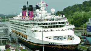 Canal de Panamá verá pasar 200 cruceros esta temporada