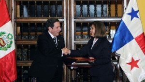 Perú y Panamá acuerdan suprimir visas de turismo y negocios
