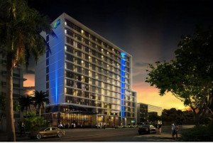 Grupo salvadoreño inaugura Holiday Inn Express en Panamá