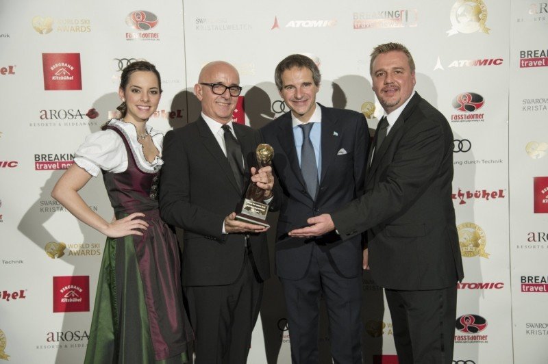 El premio fue recibido por el embajador argentino en Austria Rafael Grossi y el delegado Turístico del Ministro de Turismo en Francia, Carlos Feeney. 