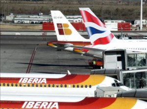Iberia y sindicatos prorrogan por un año todos los convenios salvo el de pilotos