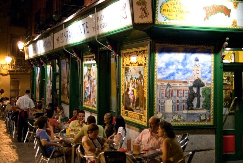 Un bar de tapas en Madrid.