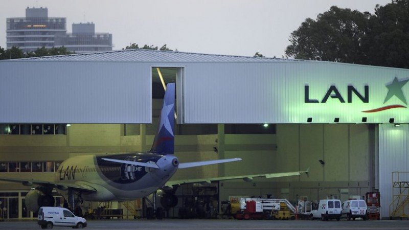 La disputa por el hangar viene desde agosto. (Foto: AFP).