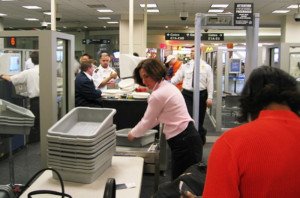 Los aeropuertos españoles cerrarán 2013 con 1.700 reclamaciones sobre seguridad