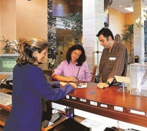La caída del empleo hotelero puede afectar a la calidad de Andalucía como destino
