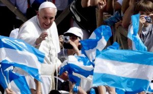 Crece 64% el turismo de argentinos a Italia tras asunción del Papa