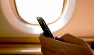 El uso de dispositivos móviles en despegues y aterrizajes ya es posible en España 