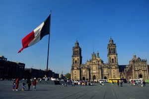 México prepara estrategia de "seguridad integral" para el turista
