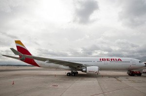 Iberia y sus pilotos firman un pacto que supone cambios permanentes y viabilidad