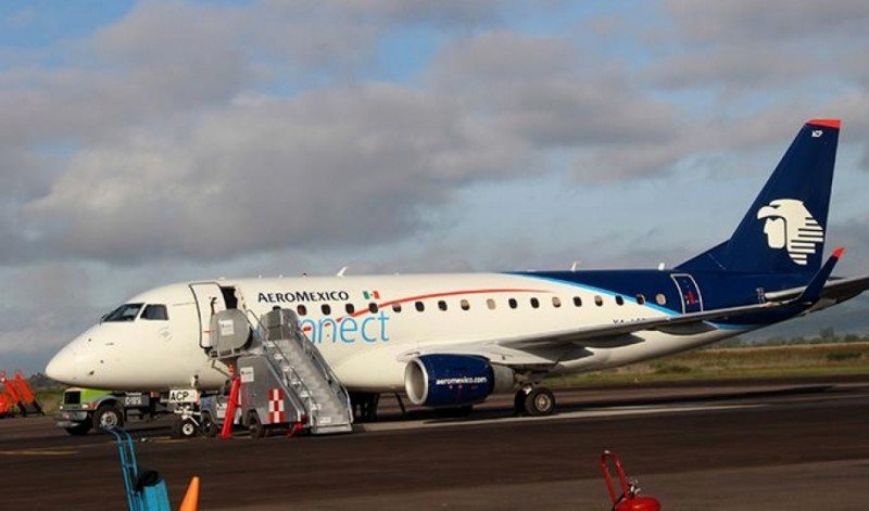 Aeroméxico y WestJet firman alianza de conexiones.