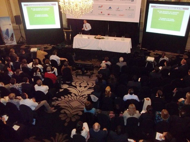 El primer congreso fue en 2013 en el hotel Sofitel Carrasco de Montevideo.