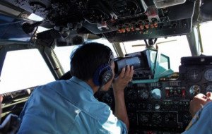 Teléfonos de pasajeros del avión desaparecido todavía suenan