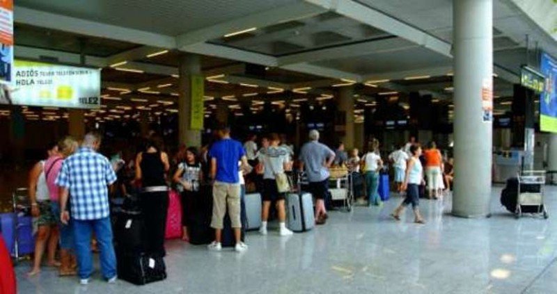 El tráfico en los aeropuertos españoles aumentará un 14,4% en Semana Santa   